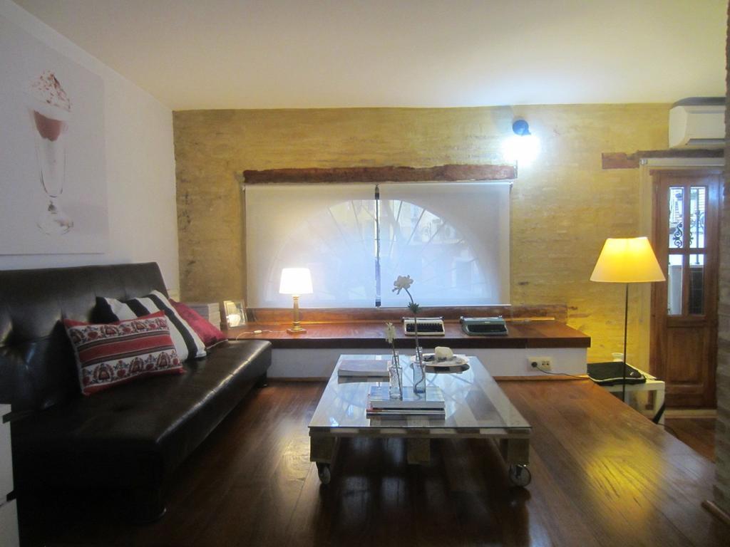 Apartmán Living Valencia Studio Serranos Pokoj fotografie