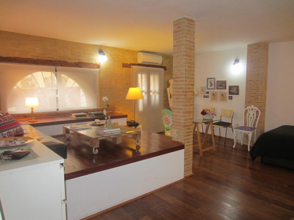 Apartmán Living Valencia Studio Serranos Pokoj fotografie